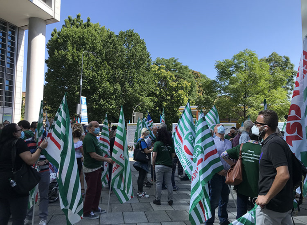 Cgil Cisl e Uil: nuove mobilitazioni per il lavoro e per il sociale