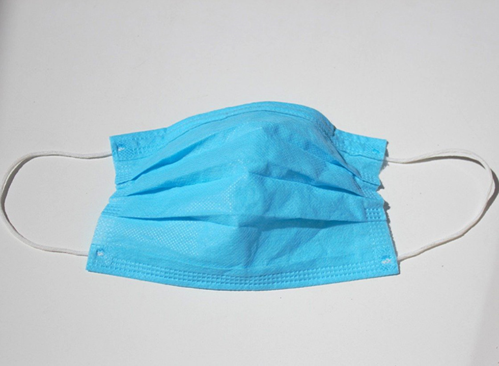 Dopo il vaccino si può togliere la mascherina? No, ecco perché