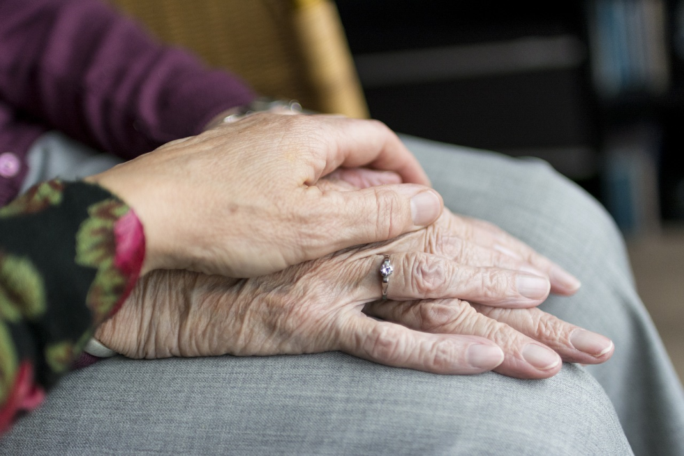 Home Care Premium, il bando Inps per l’assistenza domiciliare