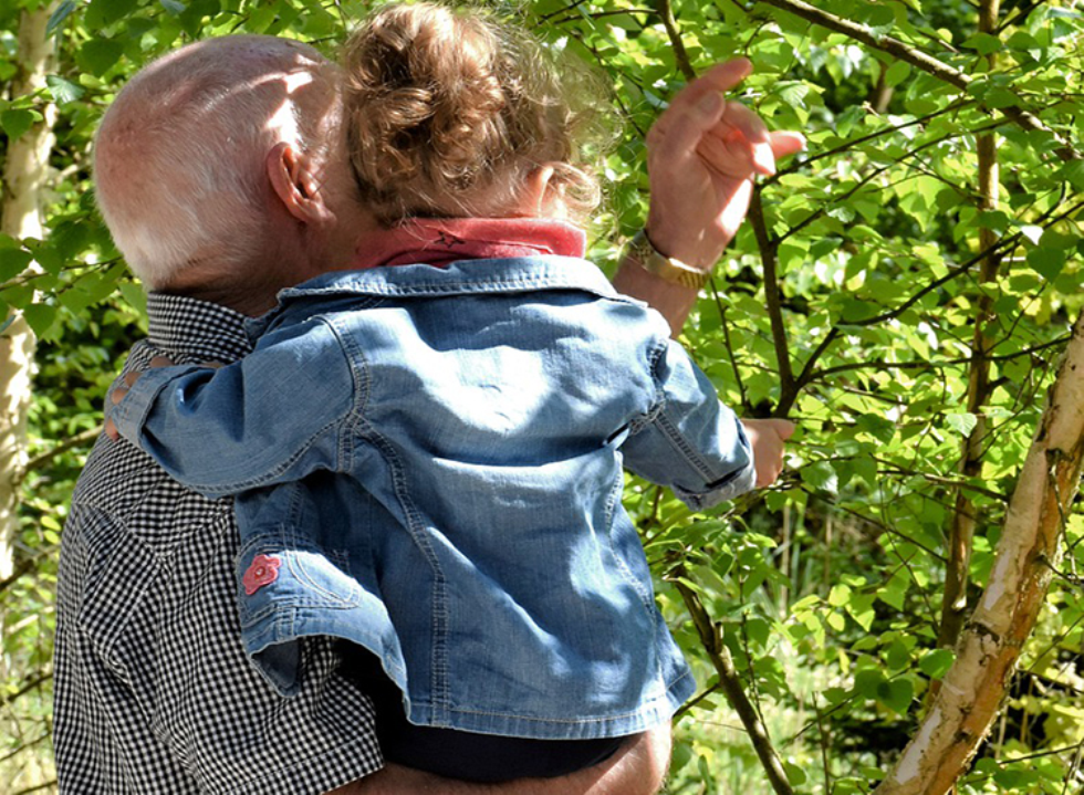 Sempre più anziani e con meno bambini: l’Italia fotografata da Istat